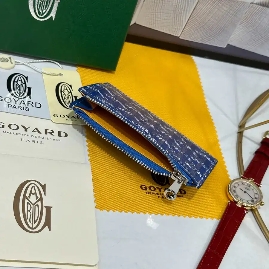 Goya Bourbon Zip Wallet Compact and Functional