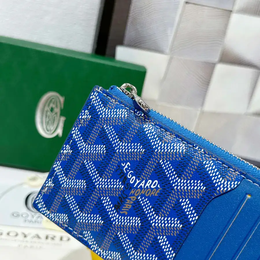 Goya Bourbon Zip Wallet Compact and Functional