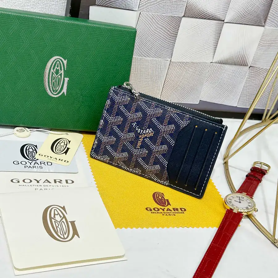 Goya Bourbon Zip Wallet Compact and Functional
