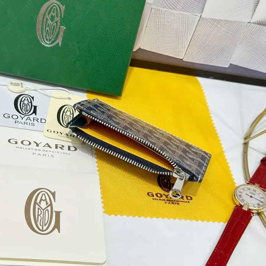 Goya Bourbon Zip Wallet Compact and Functional