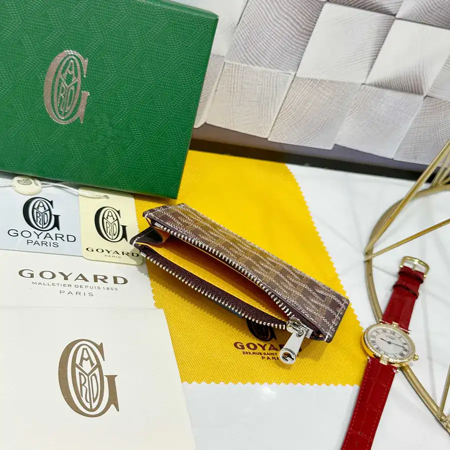 Goya Bourbon Zip Wallet with Practicality and Style
