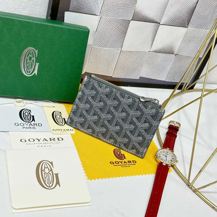 Goya Bourbon Zip Wallet Compact and Functional