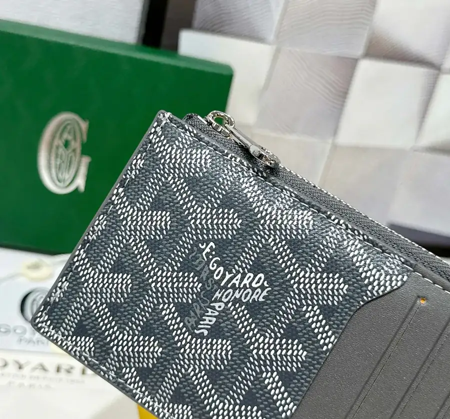 Goya Bourbon Zip Wallet Compact and Functional