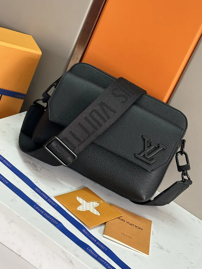 Original Leather Fastline Messenger Bag
