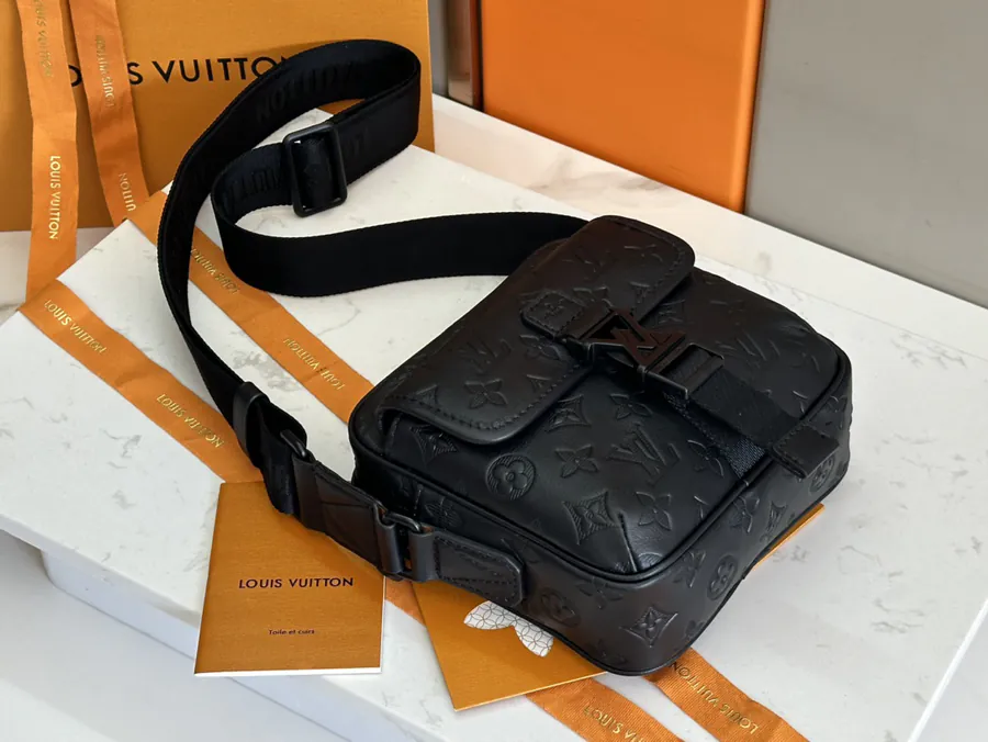 Top Original M12516 Getaway Briefcase