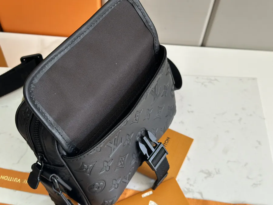 Top Original M12516 Getaway Briefcase