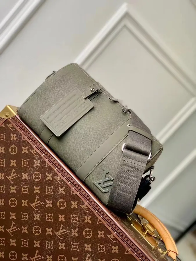 City Keepall Handbag in Full Leather