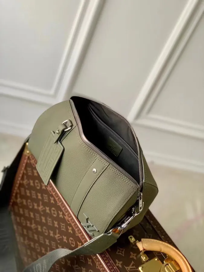 City Keepall Handbag in Full Leather