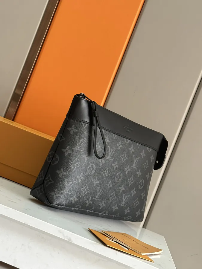 Top Original M82543 Pochette Voyage Souple Handbag