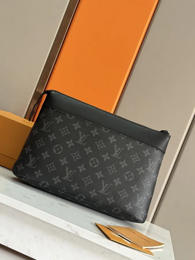 Top Original M82543 Pochette Voyage Souple Handbag