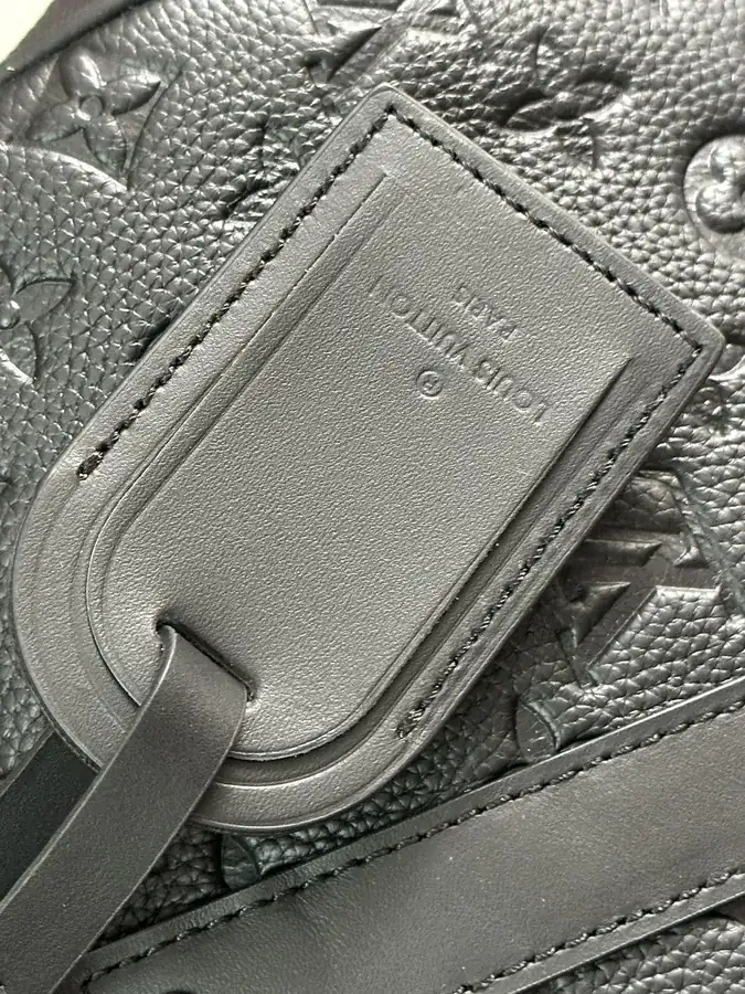 Louis Vuitton Keepall Bandoulière 35 Handbag