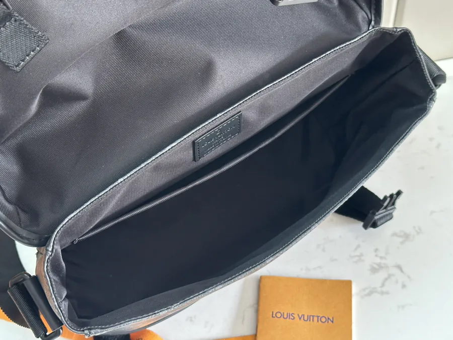 Top Original Messenger Voyager Handbag