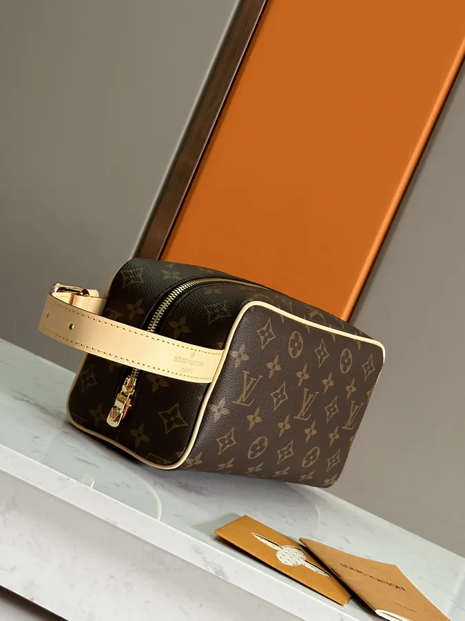 Loer Do Kit Monogram Eipse Canvas Cosmetic Bag