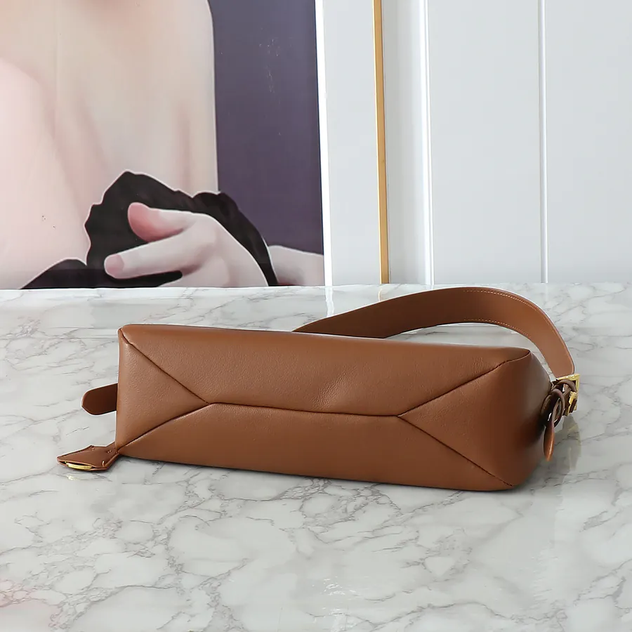 Aimee Hobo Crossbody Bag 1BC229