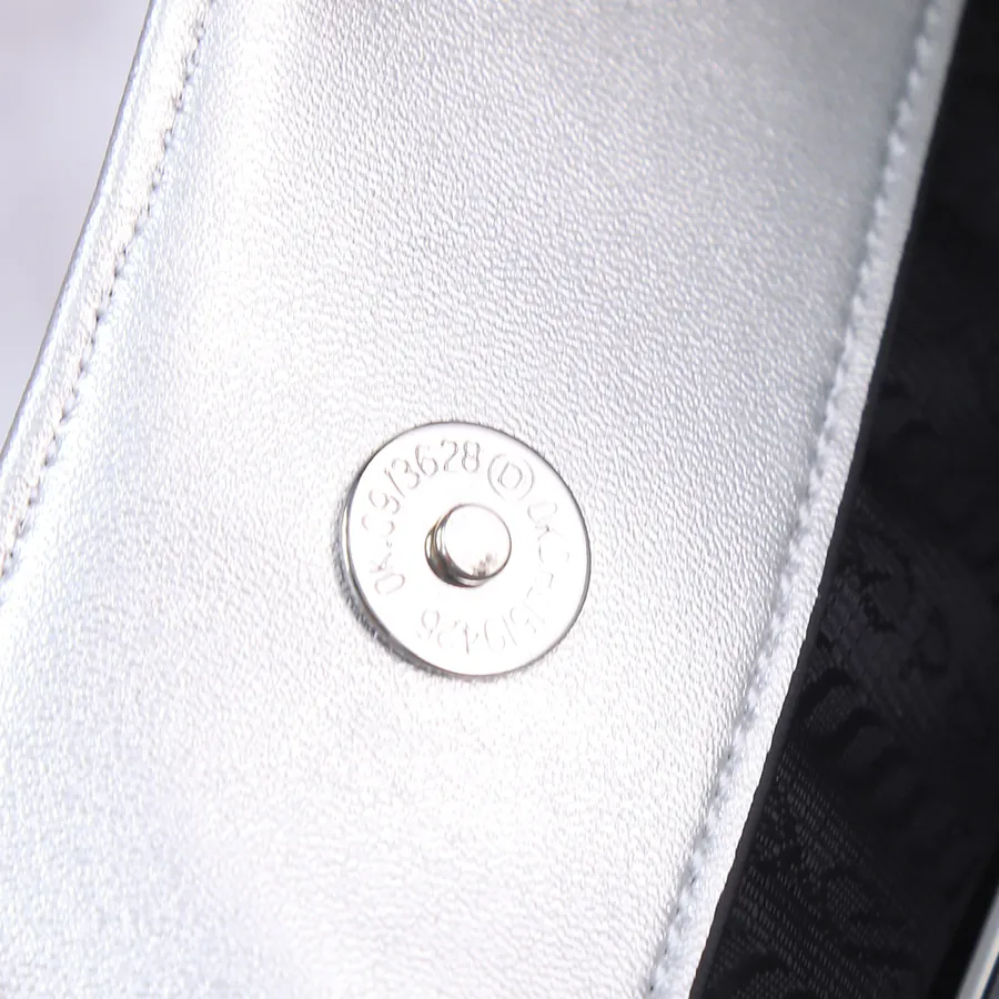 Cheo Shoulder Bag with Adjustable Straps