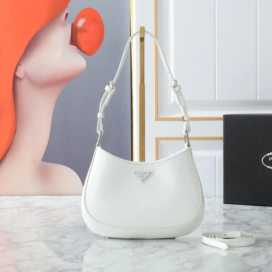 Cheo Shoulder Bag with Adjustable Straps