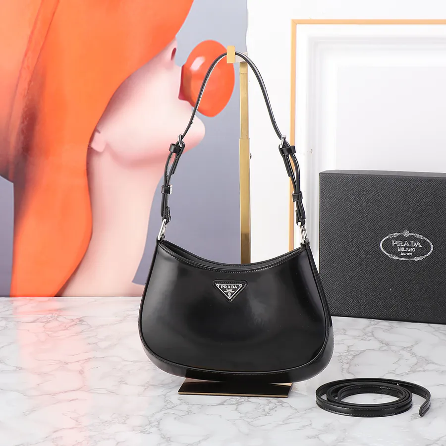 Cheo Shoulder Bag with Adjustable Straps
