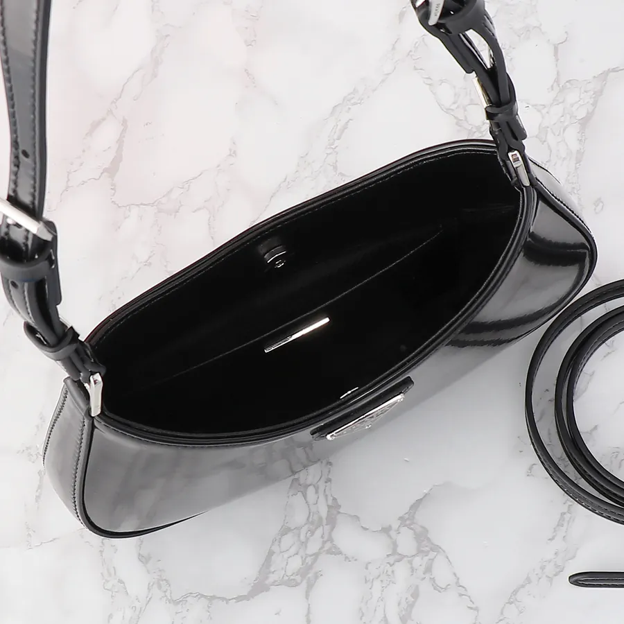 Cheo Shoulder Bag with Adjustable Straps