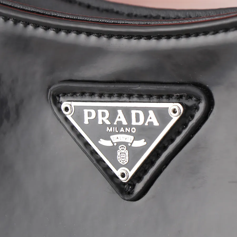 Cheo Shoulder Bag with Adjustable Straps