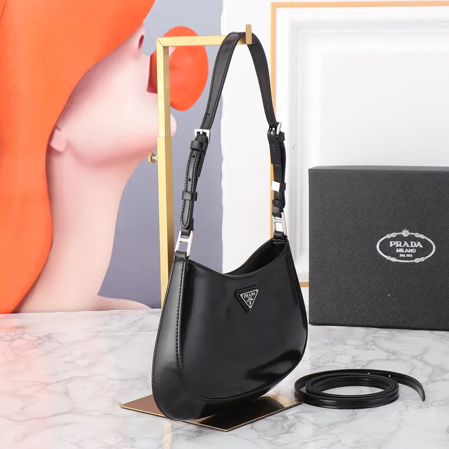 Cheo Shoulder Bag with Adjustable Straps