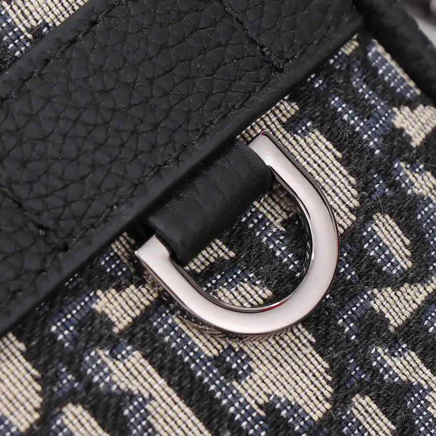 Safari Mini Messenger Bag