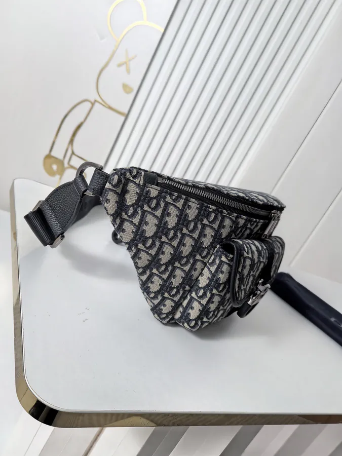 8 Spring 2025 Collection Bucket Bag