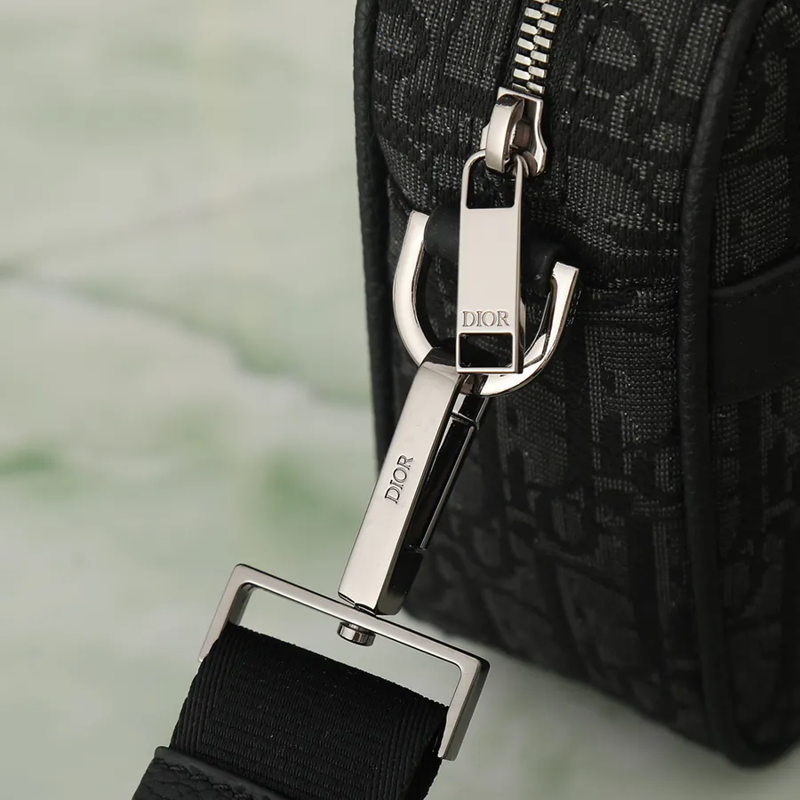 Safari Messenger Bag Practical and Stylish