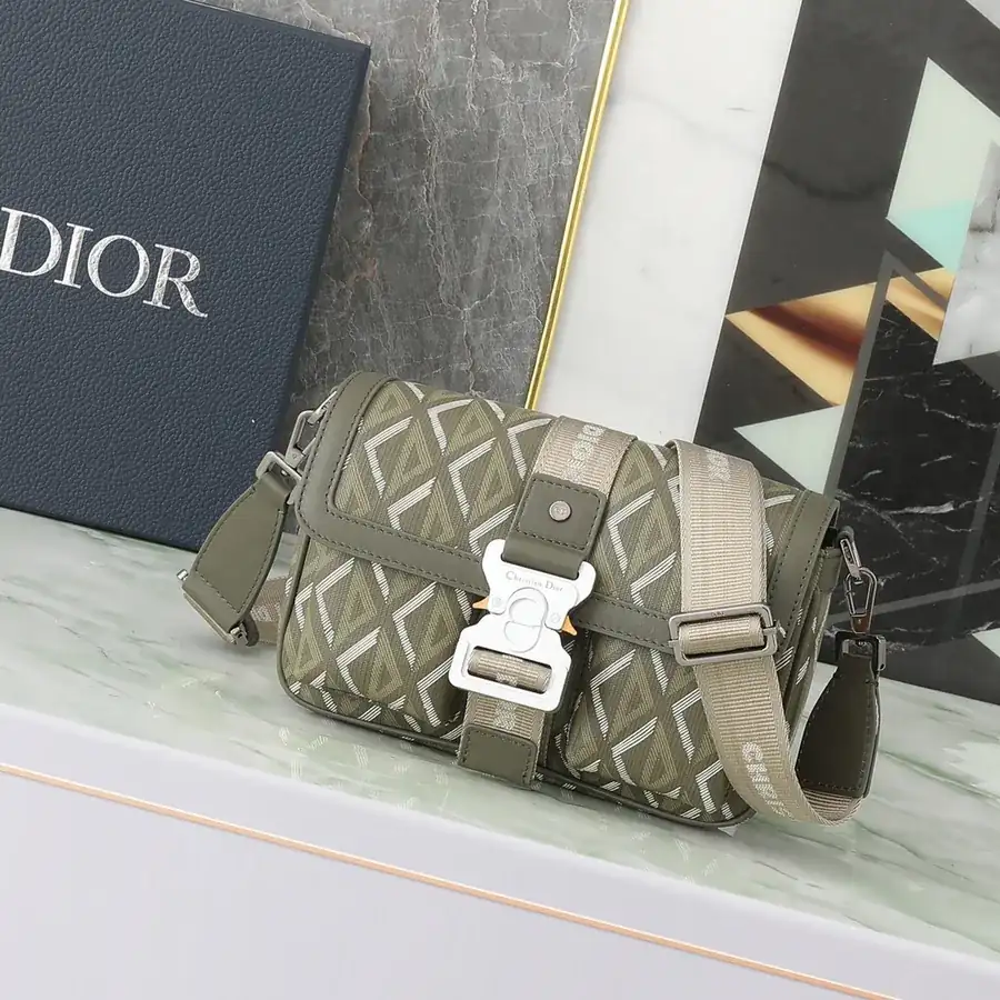 Hit the Road Tote with Cistian Aluminum Handles