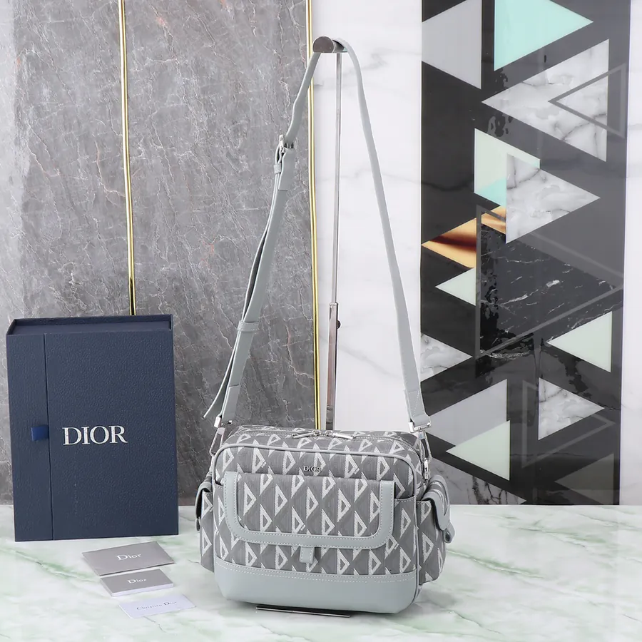 Hit the Road Messenger Bag 26 x 21 x 8 cm Modern Style