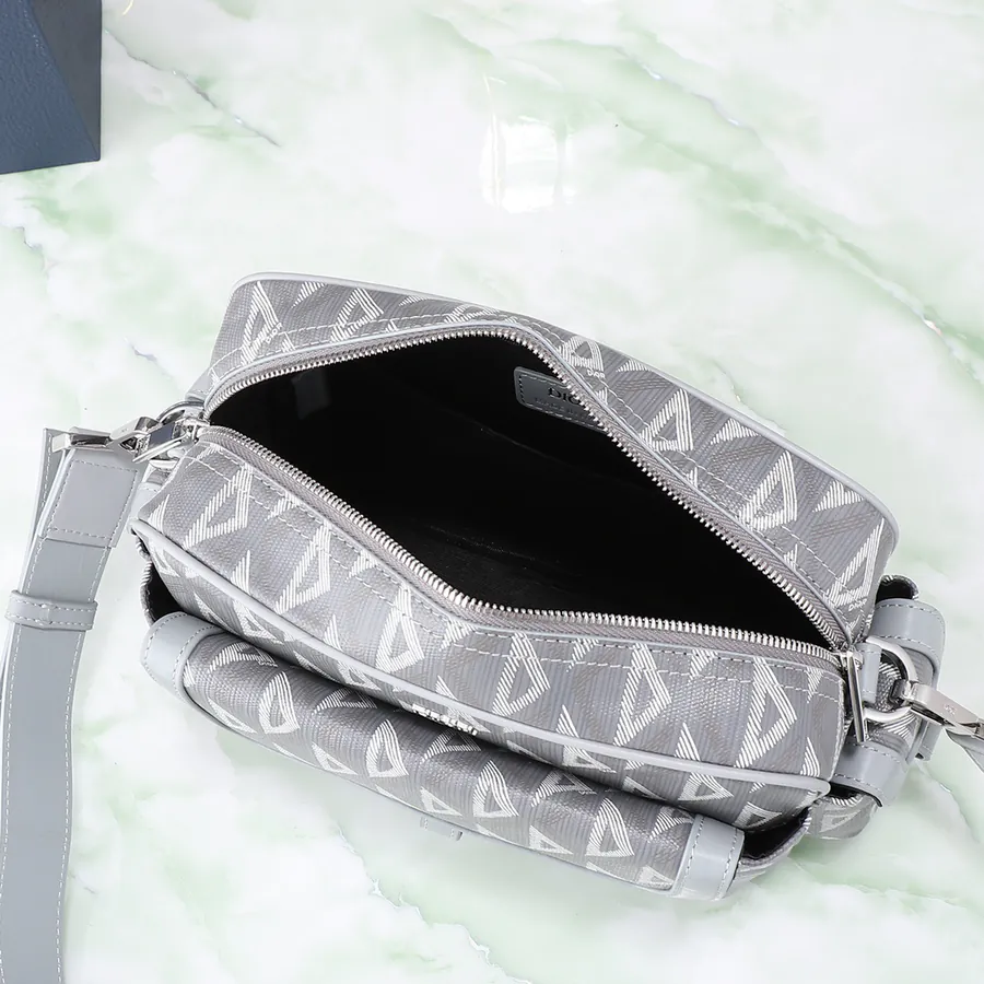 Hit the Road Messenger Bag 26 x 21 x 8 cm Modern Style