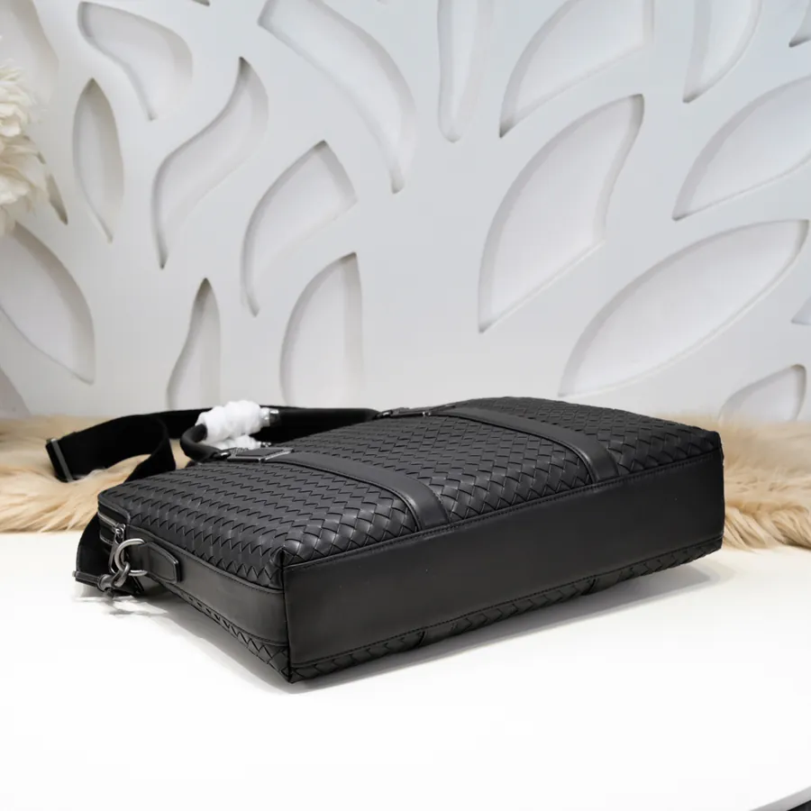 BV Latest Men's Briefcase Premium Leather, Elegant Design
