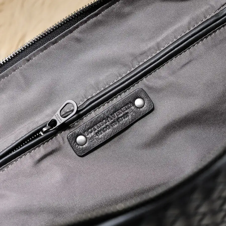 BV Latest Men's Briefcase Premium Leather, Elegant Design