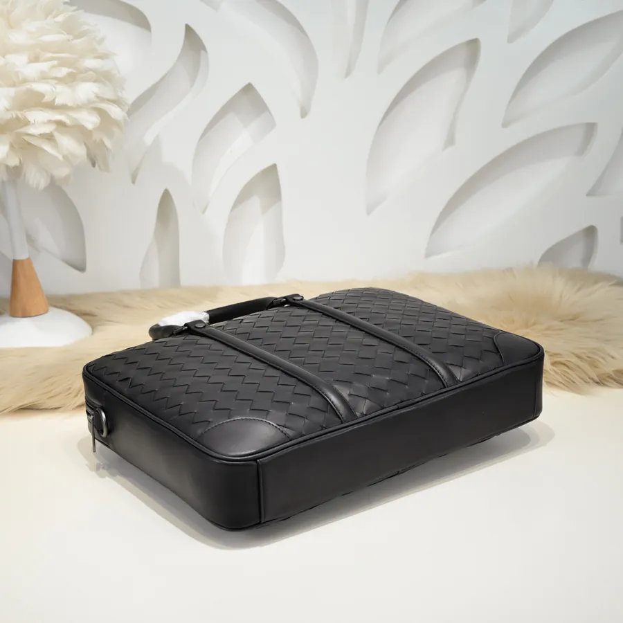 BV Latest Men's Briefcase Premium Leather, Elegant Design