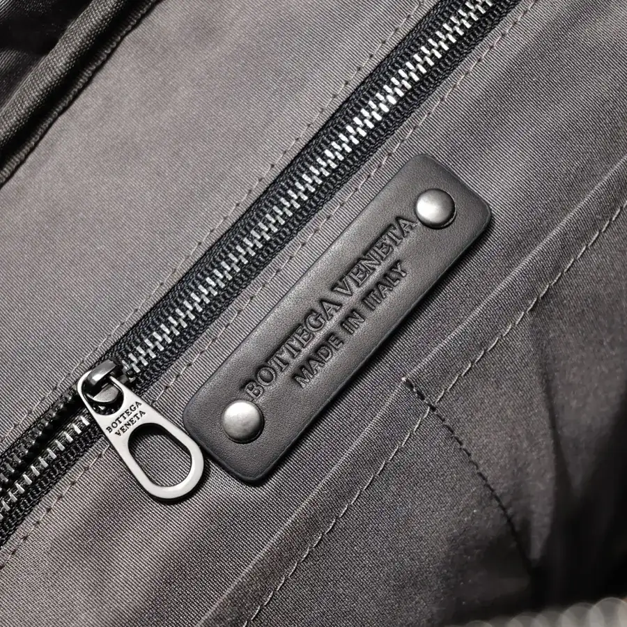 BV Latest Men's Briefcase Premium Leather, Elegant Design
