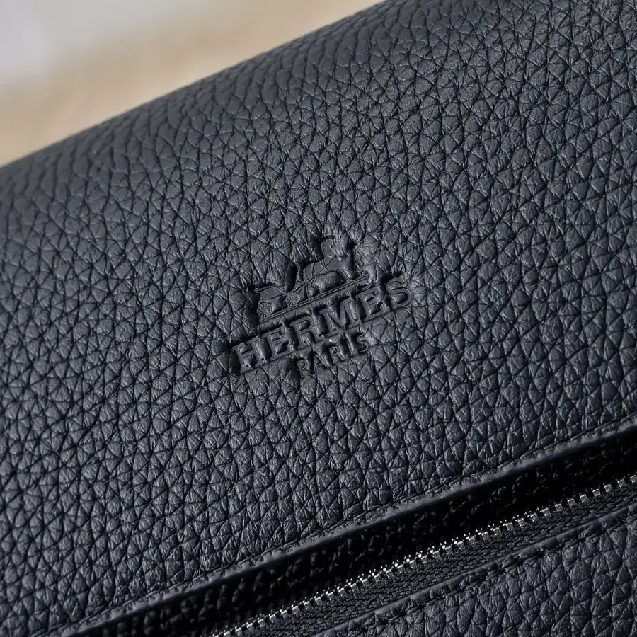 Hermes Men's Crossbody Bag Premium Calfskin, Elegant Hardware