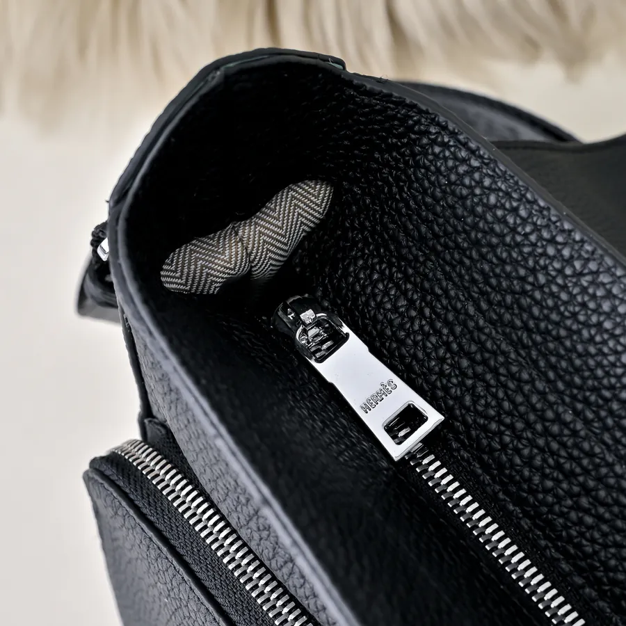 Hermes Men's Crossbody Bag Premium Calfskin, Elegant Hardware