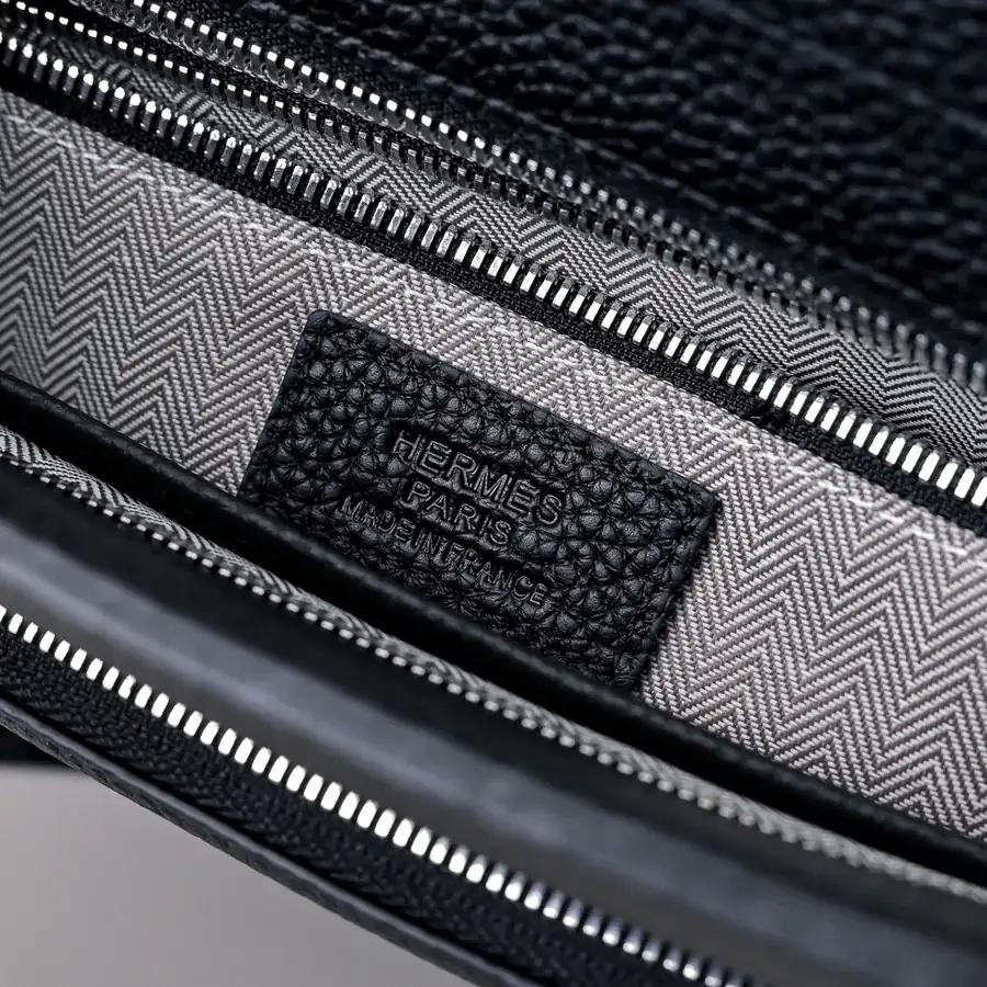 Hermes Men's Crossbody Bag Premium Calfskin, Elegant Hardware