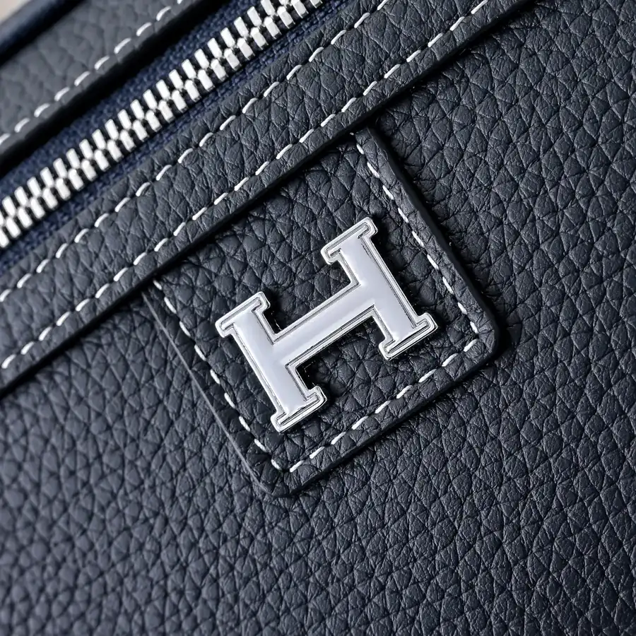 Hermes Men's Crossbody Bag Premium Calfskin, Elegant Hardware