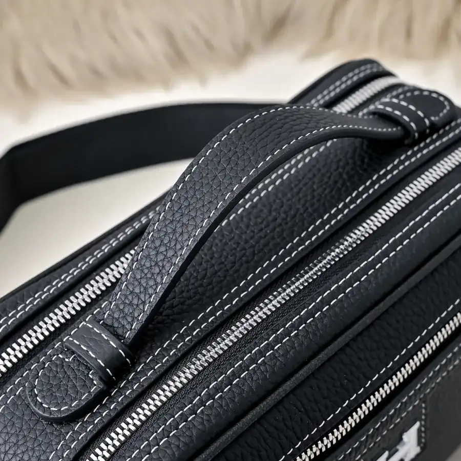 Hermes Men's Crossbody Bag Premium Calfskin, Elegant Hardware