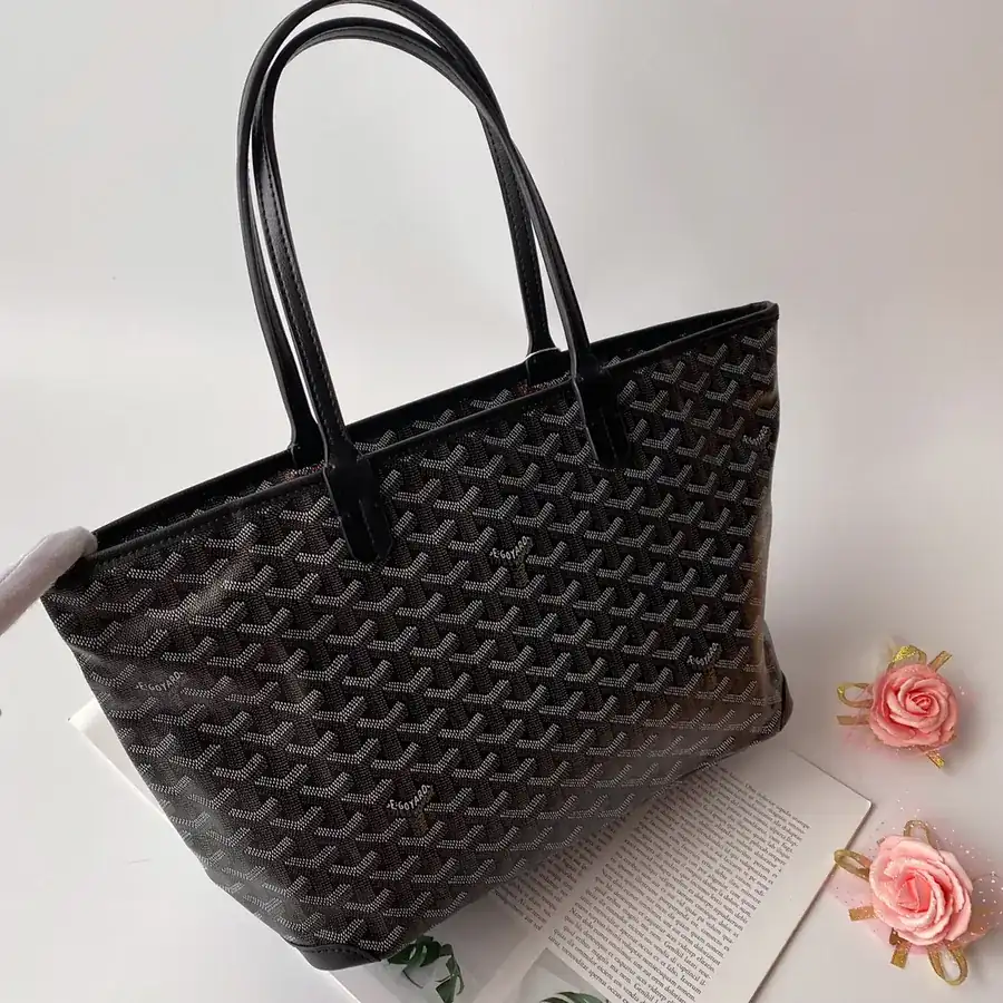 Artois Mini Zip Bucket Bag