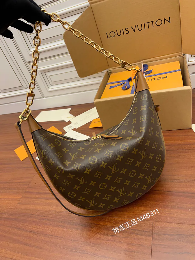Exclusive 163 First Edition M46311 Private Bag