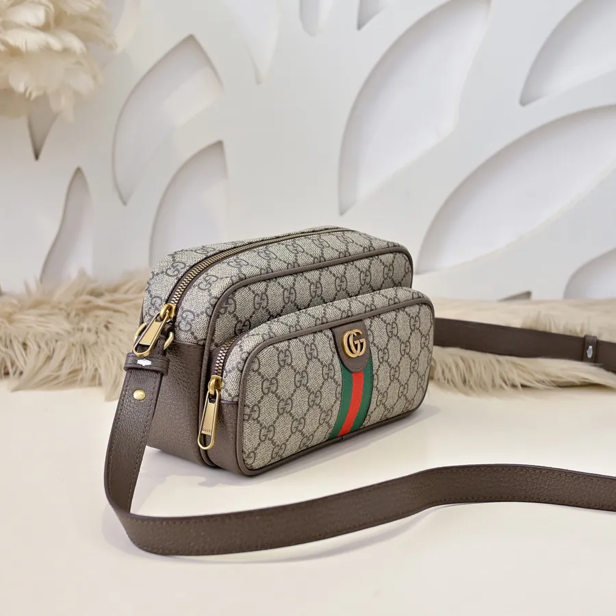 Gucci Men's Crossbody Bag Elegant Leather and Premium Hardware