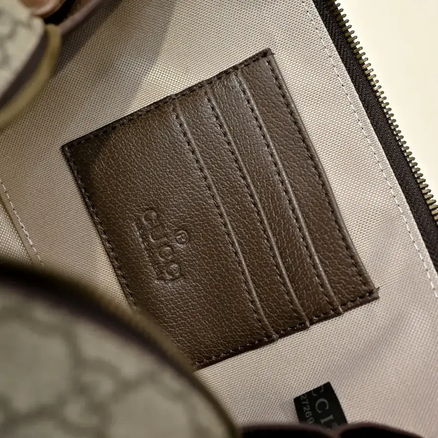 Gucci Men's Crossbody Bag Premium Leather, Stylish and Versatile