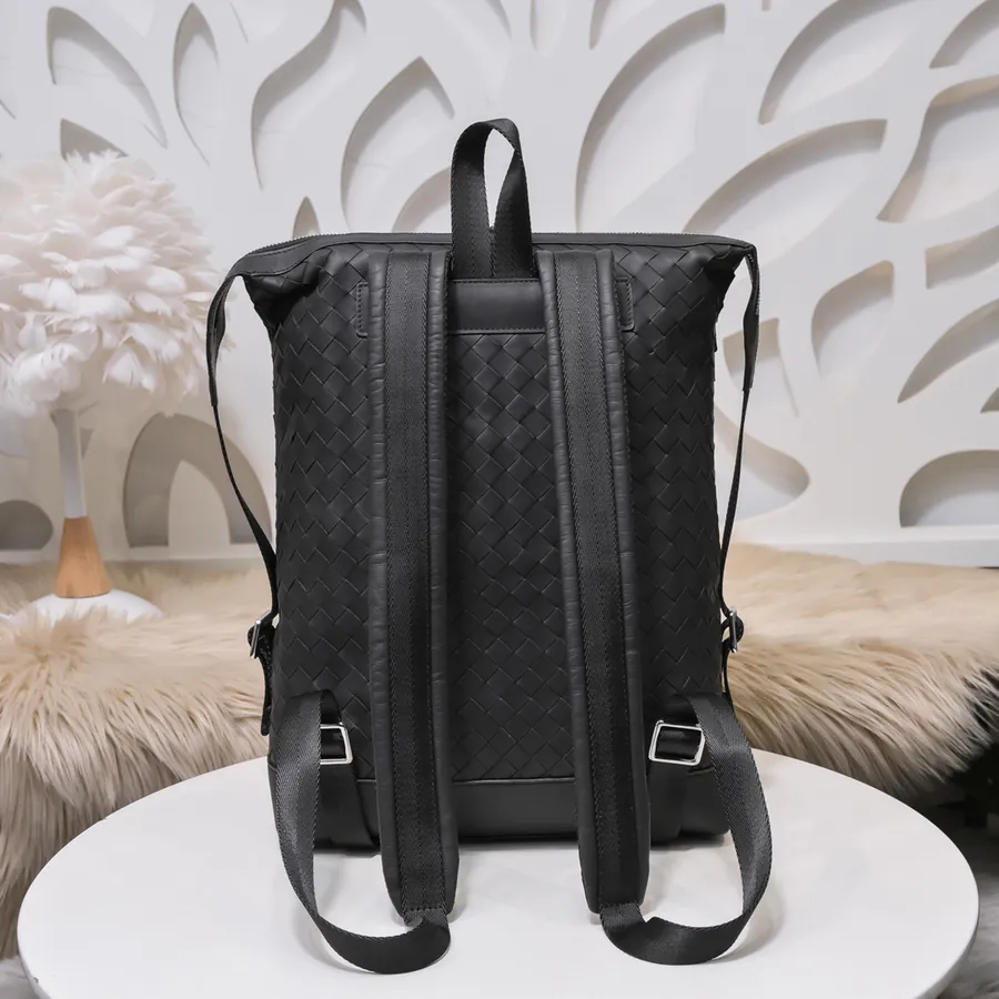 BV Latest Men's Backpack Premium Leather, Elegant Design