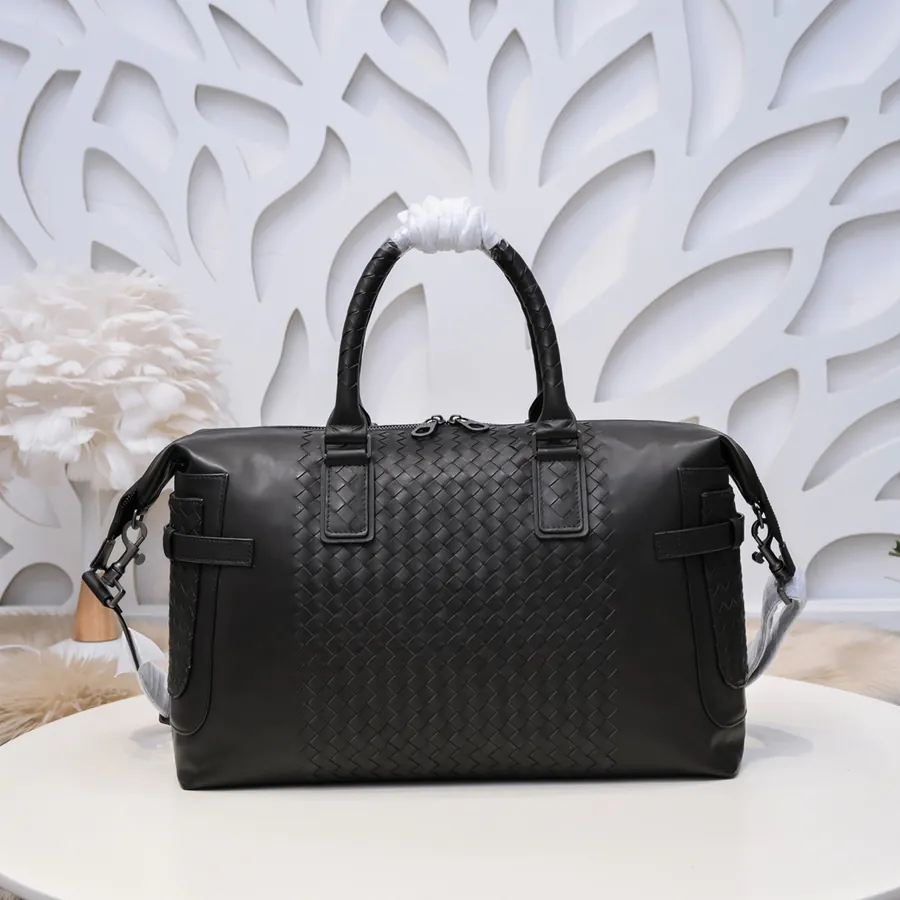 BV Latest Men's Briefcase Premium Leather, Elegant Design