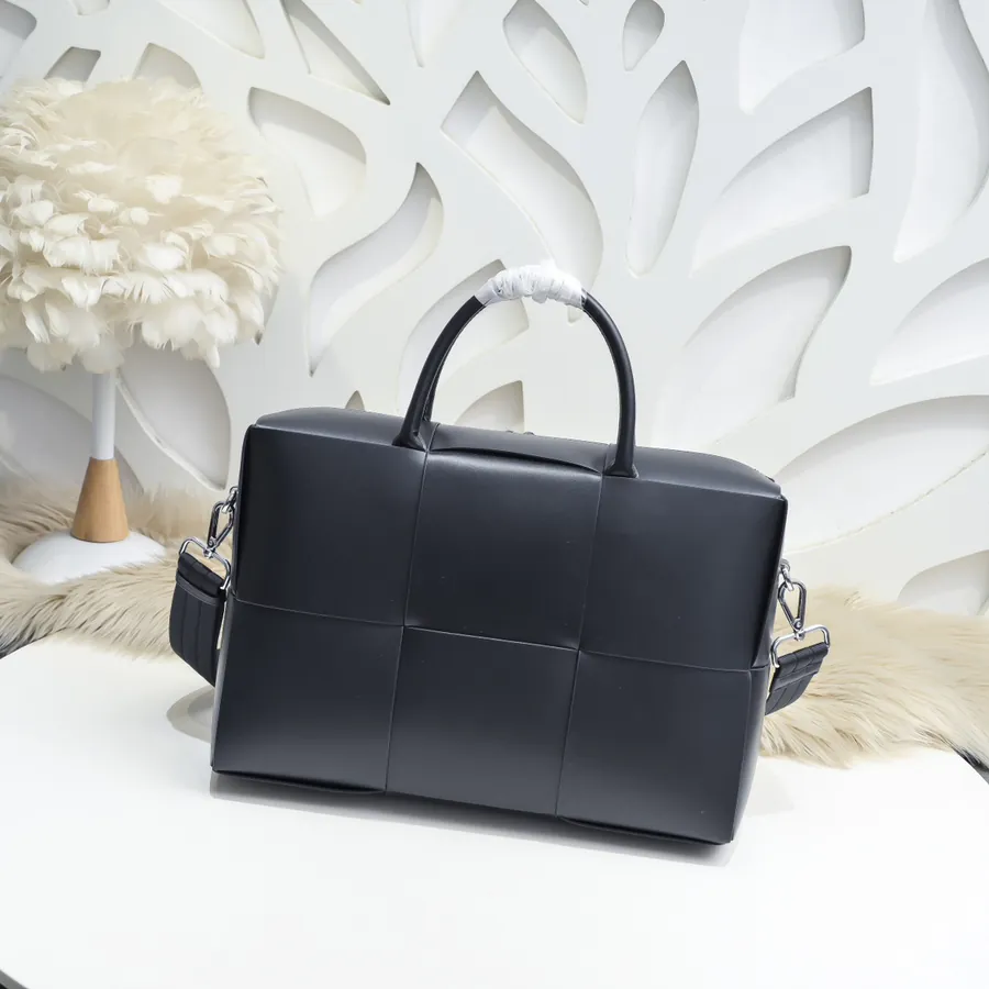 BV Latest Men's Briefcase Premium Leather, Elegant Design