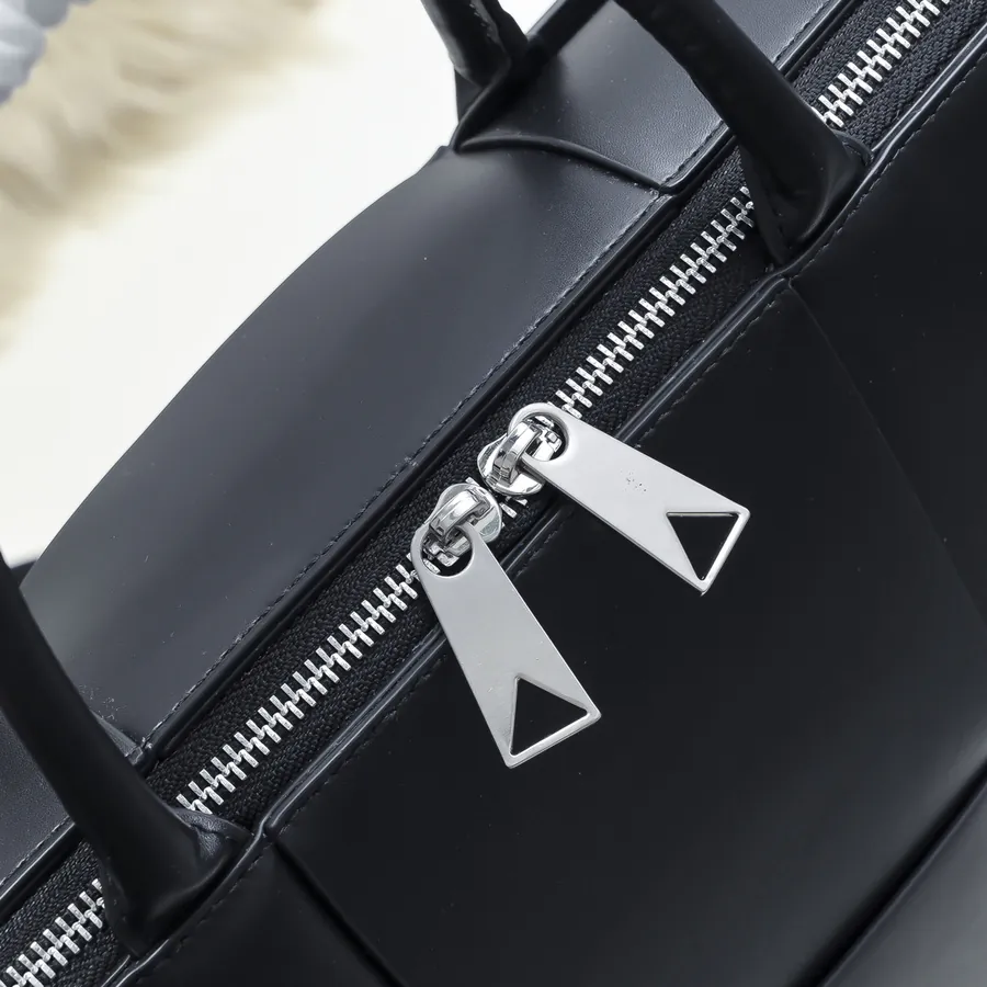 BV Latest Men's Briefcase Premium Leather, Elegant Design