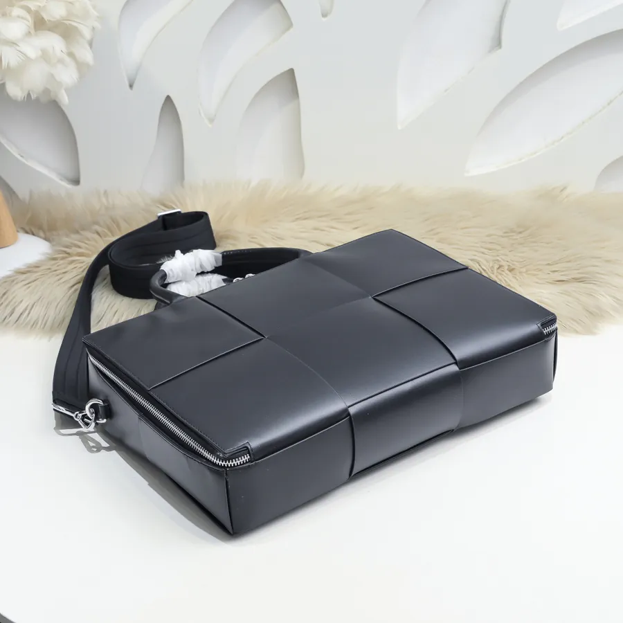 BV Latest Men's Briefcase Premium Leather, Elegant Design