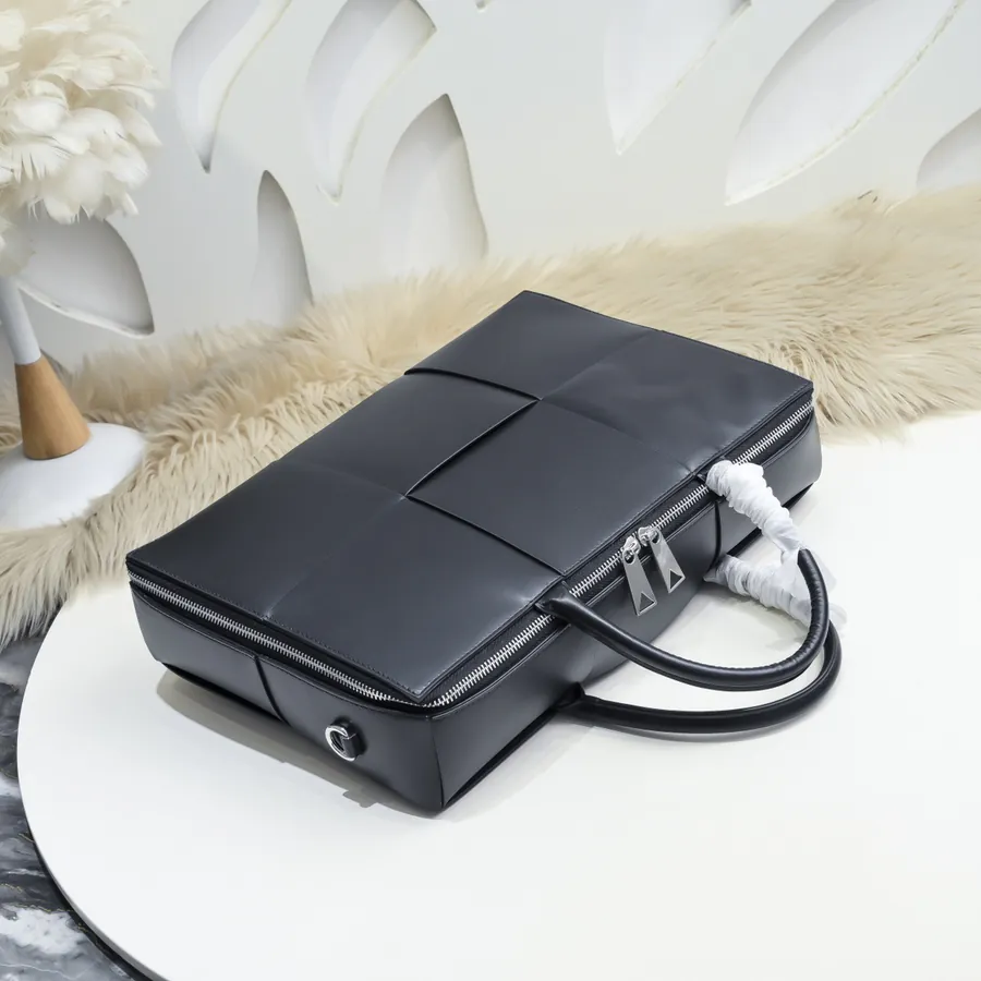 BV Latest Men's Briefcase Premium Leather, Elegant Design