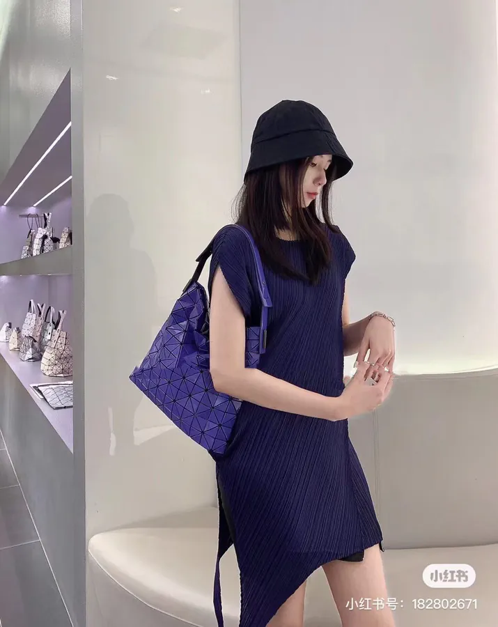 Issey Miyake BAGUETTE Crossbody Bag